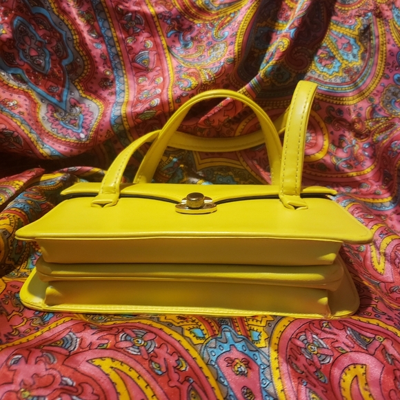 Vintage bright yellow handbag purse mini satchel bag - Picture 3 of 4
